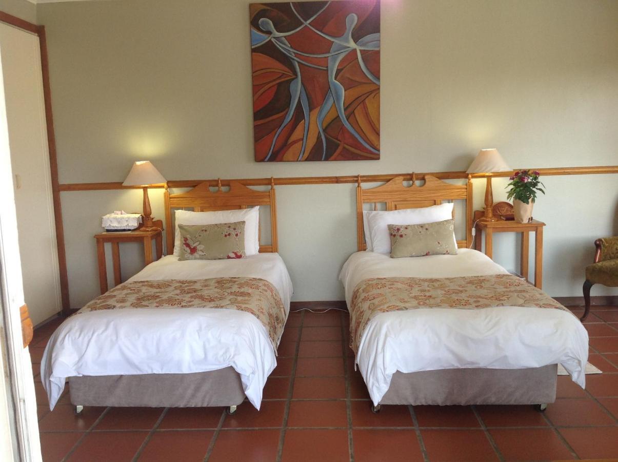 Chez Esme Guest House Roodepoort Exterior photo